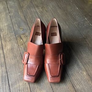 NEW - Louise Et Cie Tan Leather heels.
